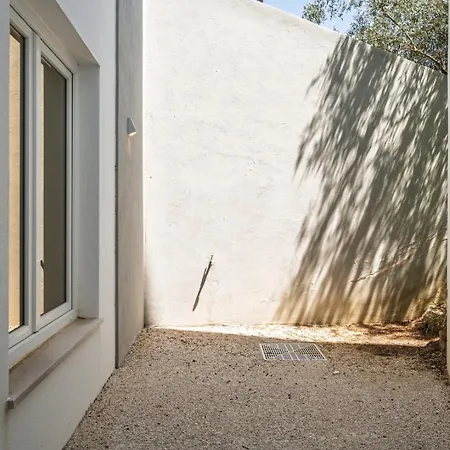 The Hideway, Peaceful Energy & Modern Comfort! *