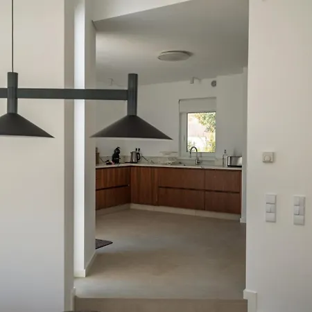 Nyaraló The Hideway, Peaceful Energy & Modern Comfort! *