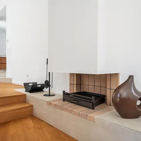 The Hideway, Peaceful Energy & Modern Comfort!